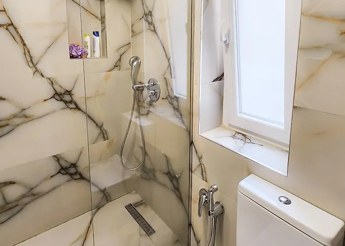 Sunflower Apartament Tirana